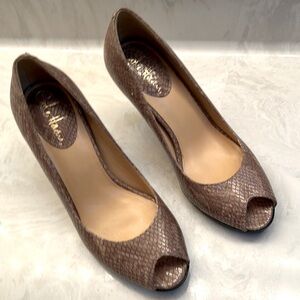Cole Haan alligator leather open toe pumps with 3.5” wood-look heels. Minor wear